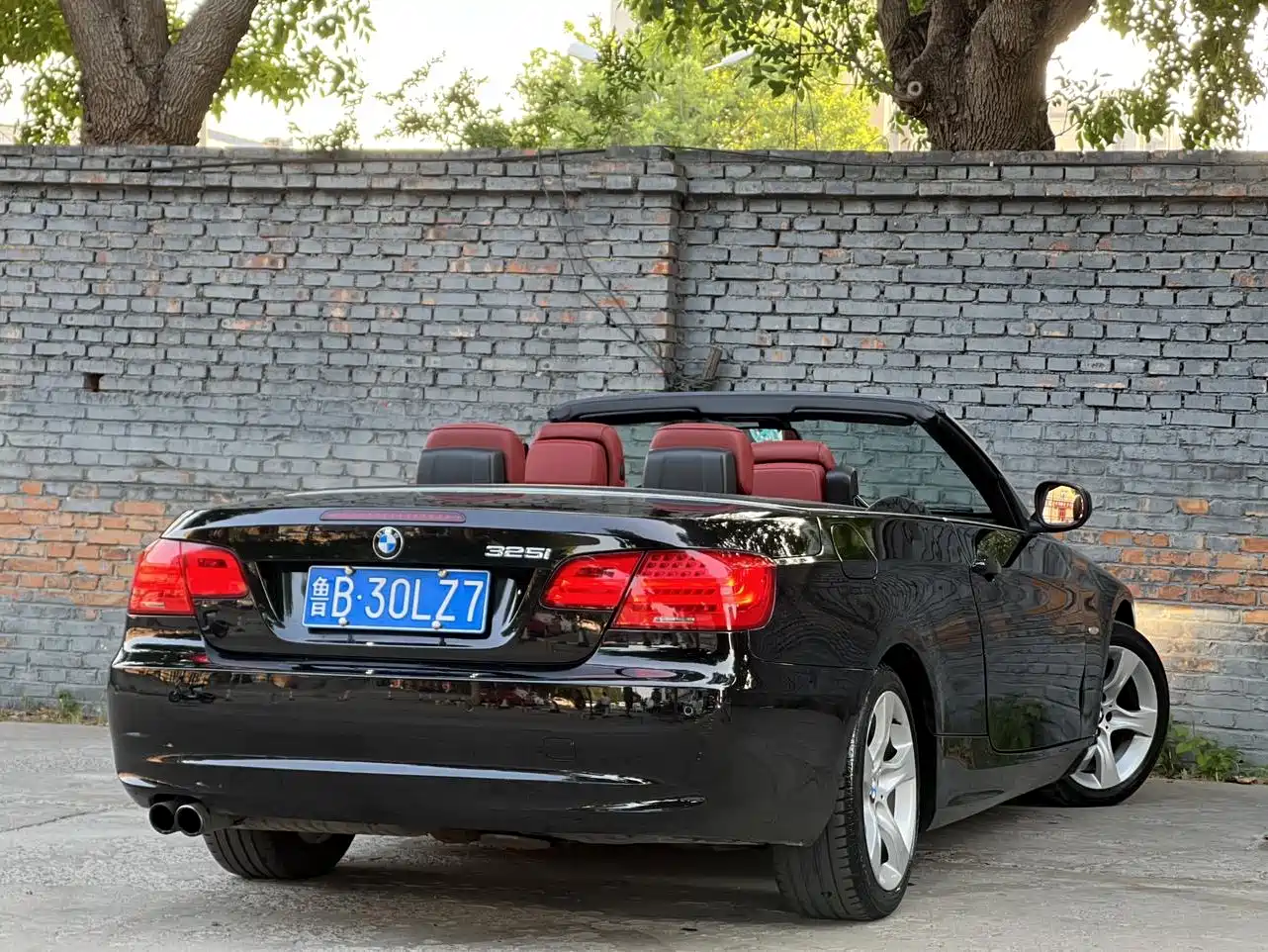 BMW 3 Series (Import) 2012 2011 325i Convertible Coupe