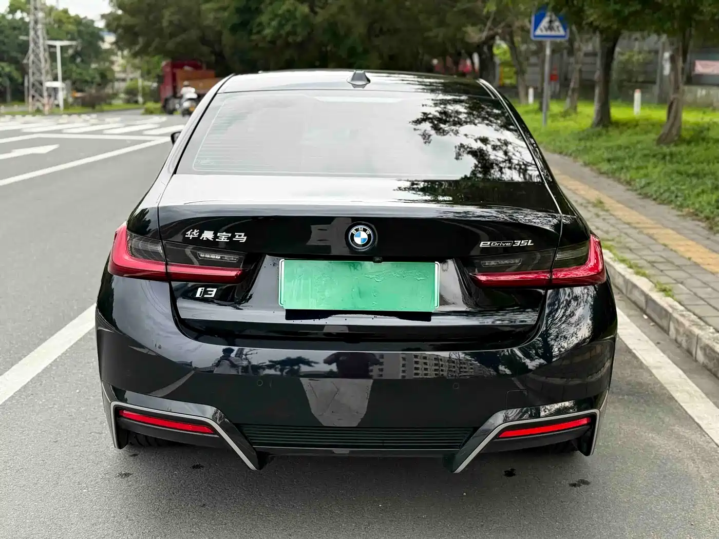 BMW i3 2022 eDrive 35 L фото 8