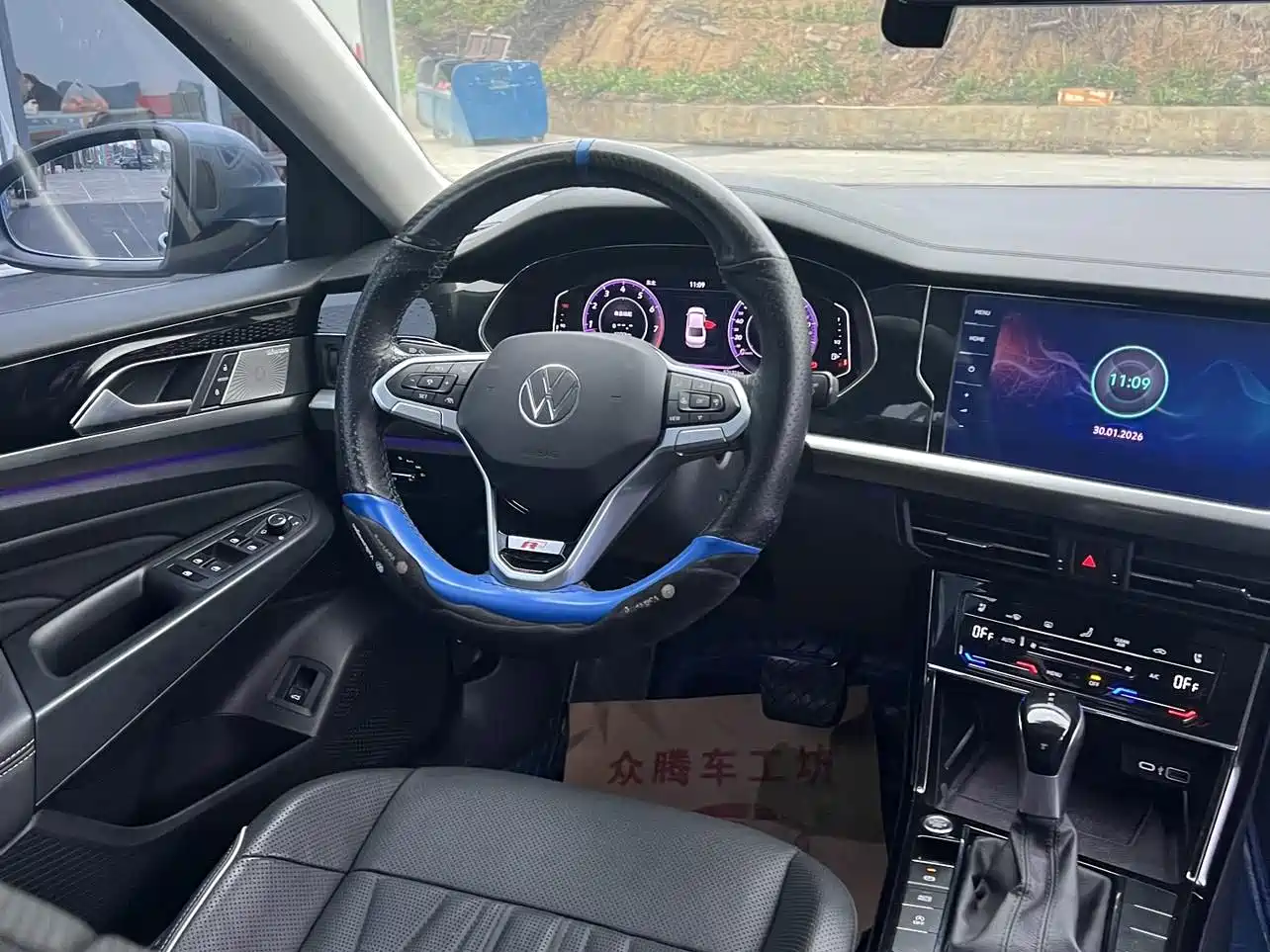 Volkswagen Passat 2022 330TSI Luxury Edition фото 36