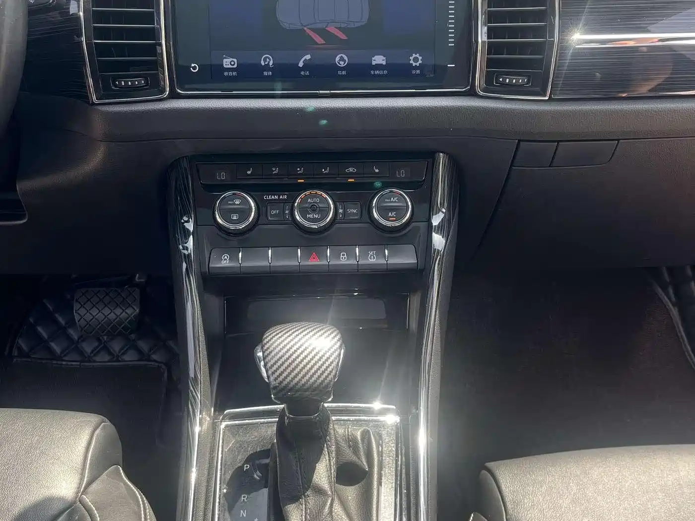 Škoda Kodiaq 2018 Facelift TSI330 5-seat 2WD Premium Luxury Edition фото 16
