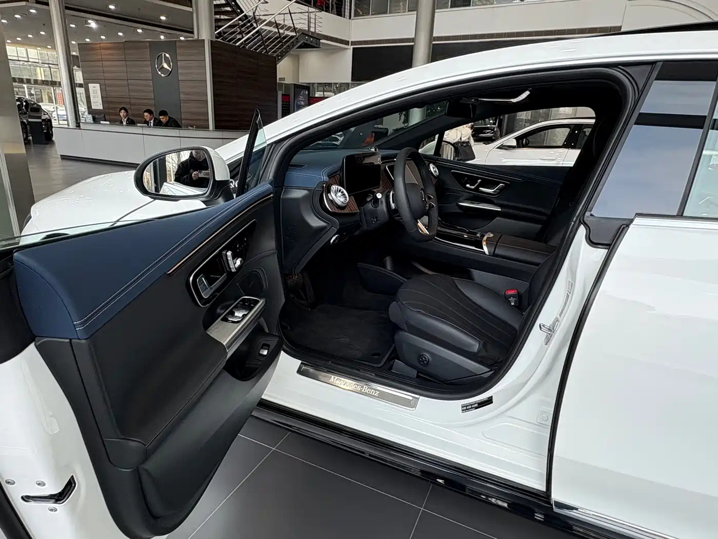 Mercedes-Benz EQE 2025 500 4MATIC Pioneer фото 4