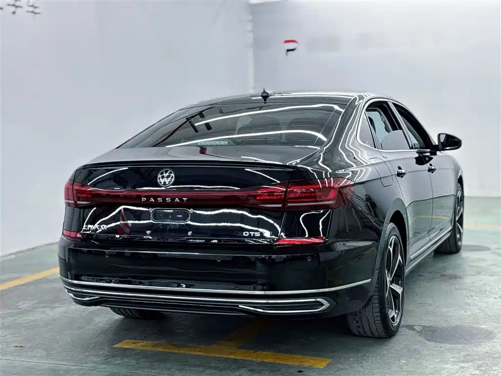 Volkswagen Passat 2023 Facelift 330TSI Starlight Elite Edition фото 14
