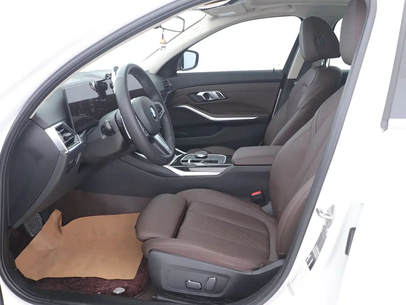 BMW 3 Series 2024 325Li M Sport Package фото 14