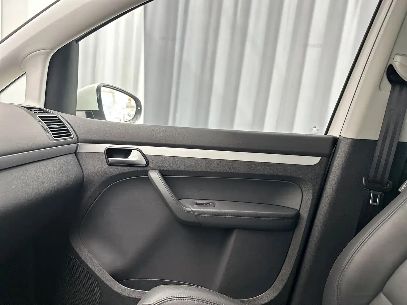 Volkswagen Touran 2015 1.4T DSG Flagship Edition 5-seater фото 25