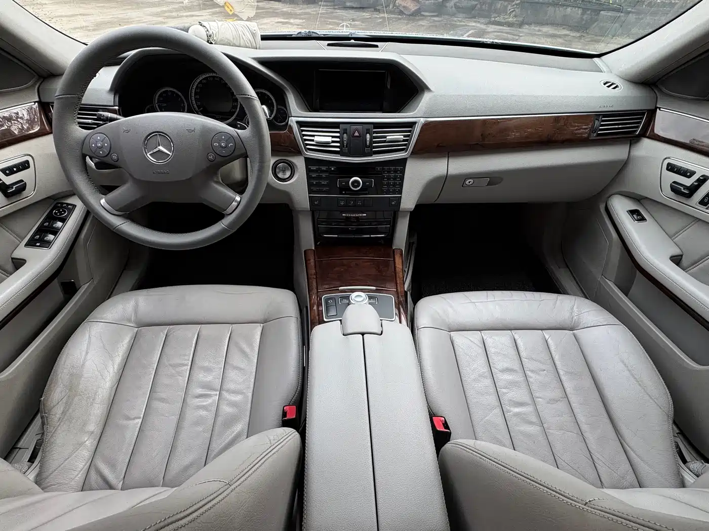Mercedes-Benz E-Class 2012 E 300 L Elegance Model фото 6