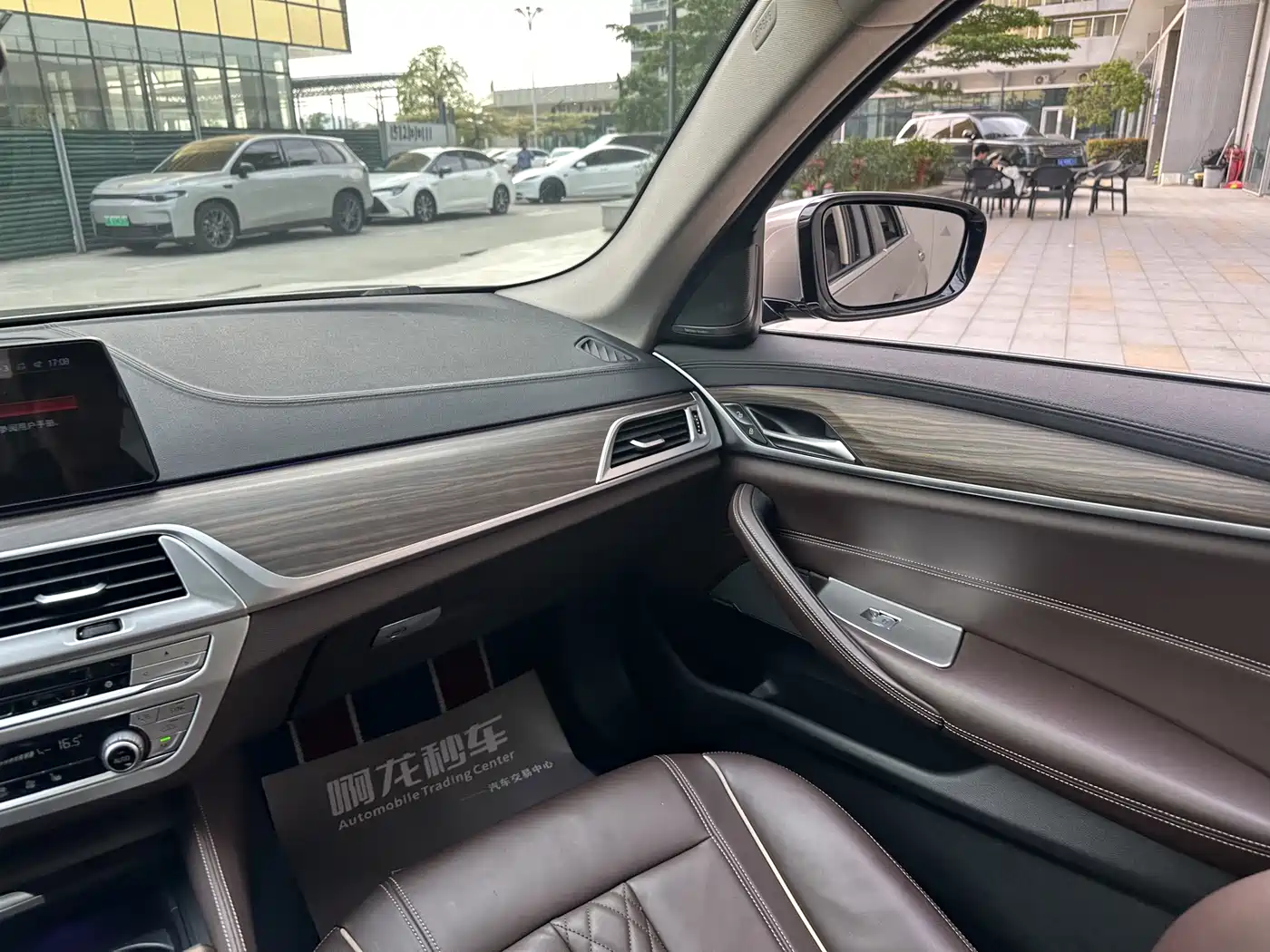 BMW 5 Series New Energy 2019 Facelift 530Le Luxury Package фото 10