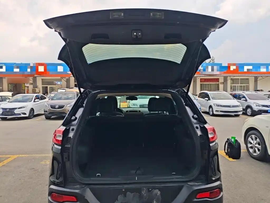 Jeep Cherokee 2018 2017 2.4L Leading Smart Edition