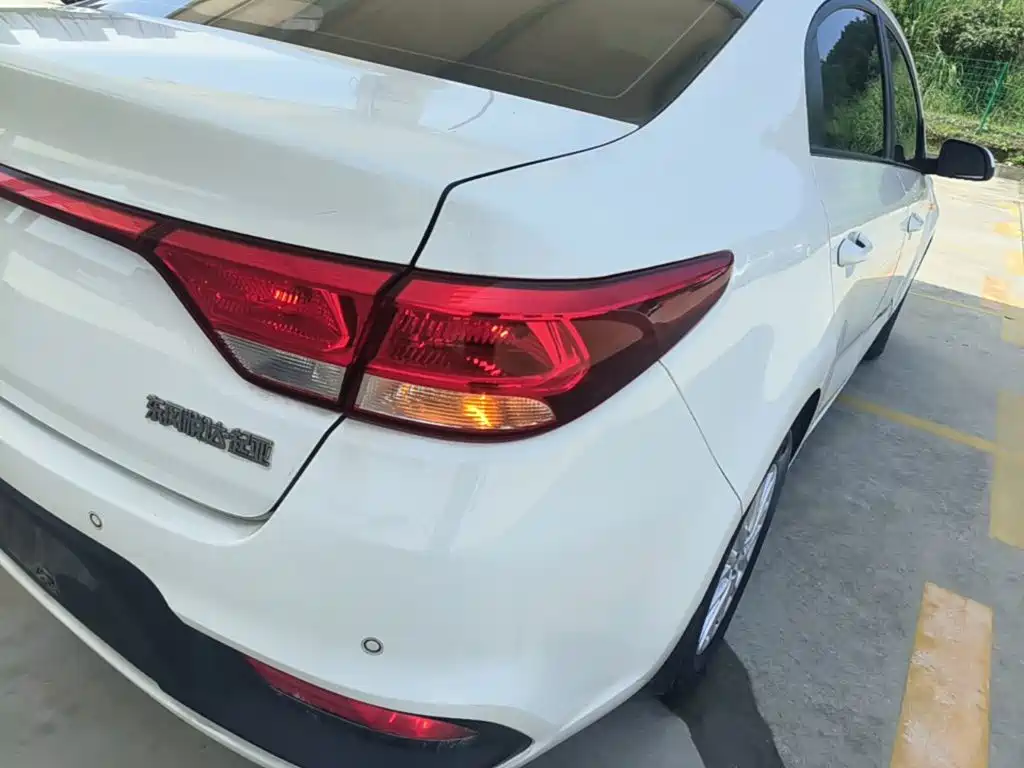 Kia K2 2018 2017 Sedan 1.4L AT GLS