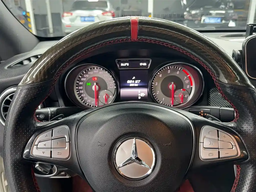 Mercedes-Benz CLA (Import) 2016 CLA 200 Sport фото 13
