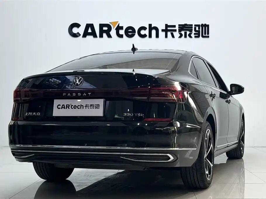 Volkswagen Passat 2023 330TSI Starlight Elite Edition фото 3
