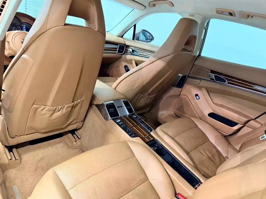 Porsche Panamera 2013 Panamera Platinum Edition 3.6L фото 12