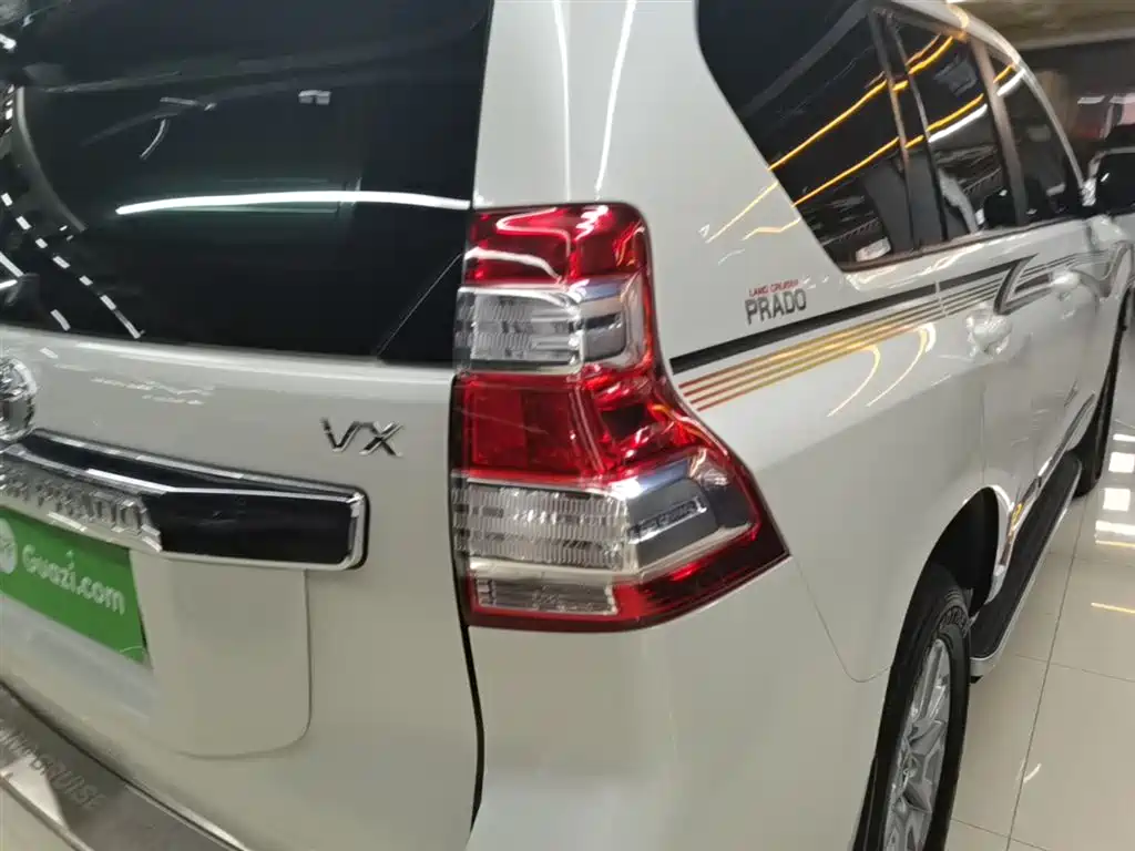 Toyota Prado 2016 3.5L Auto VX NAVI фото 8