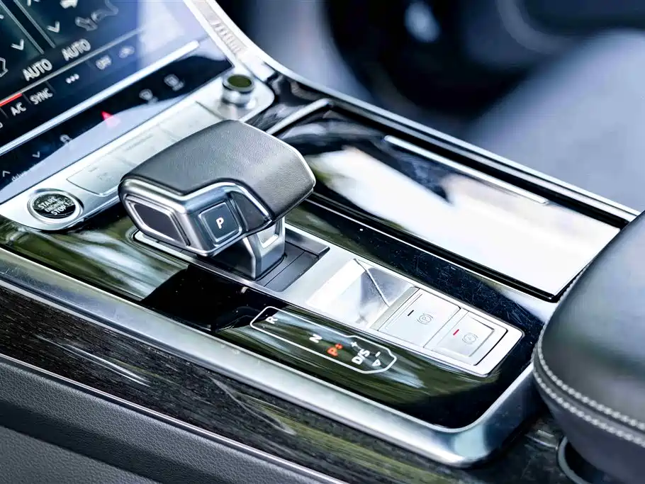 Audi Q8 2022 55 TFSI Premium Selection Dynamic фото 12