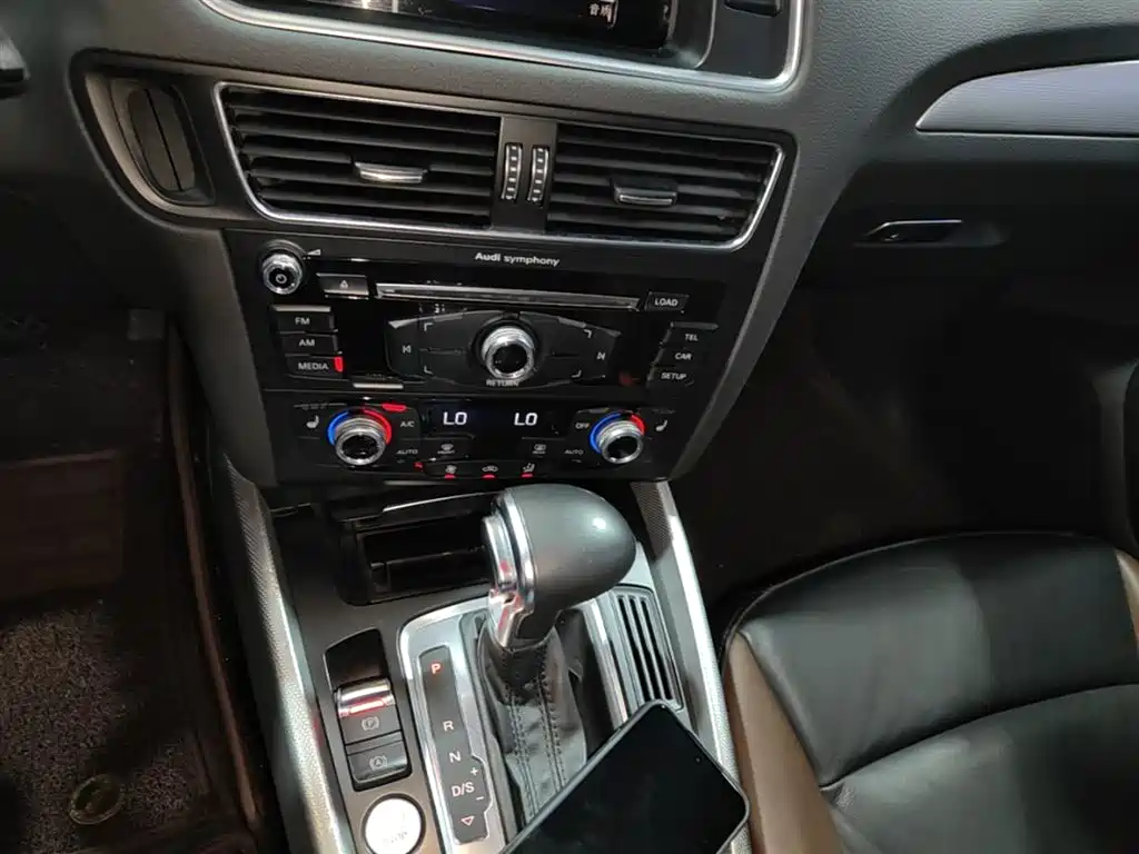 Audi Q5 2018 Collector's Edition 40 TFSI Technology фото 13