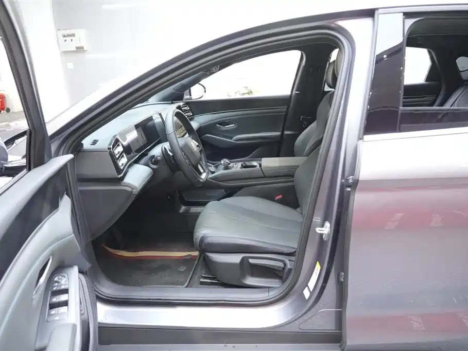 BYD Qin L 2025 DM-i Smart Drive Edition 80KM Leading фото 14
