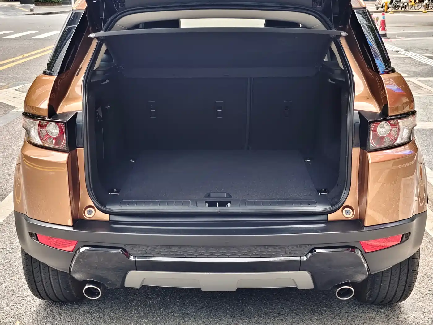 Land Rover Range Rover Evoque 2015 2.0T 5-Door Intelligent Edition фото 10