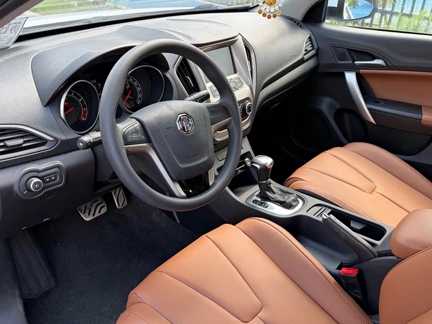 MG GT 2016 2016 Model 1.5T Automatic Premium Luxury Edition