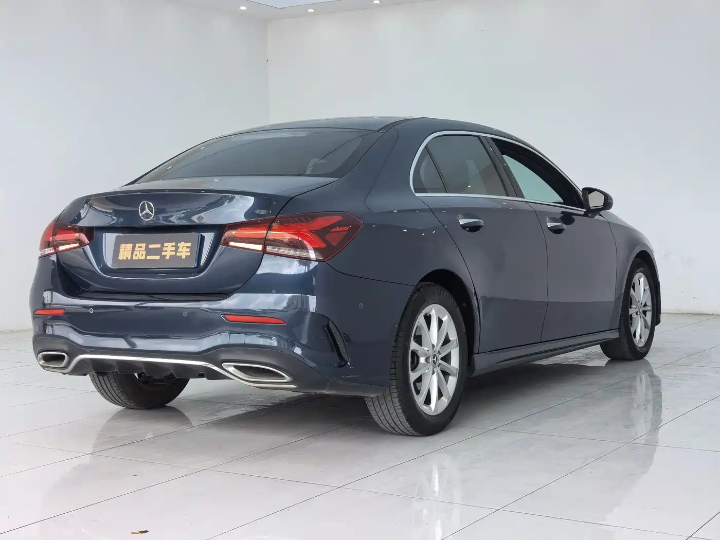 Mercedes-Benz A-Class 2019 A 200 L Sport Sedan фото 10