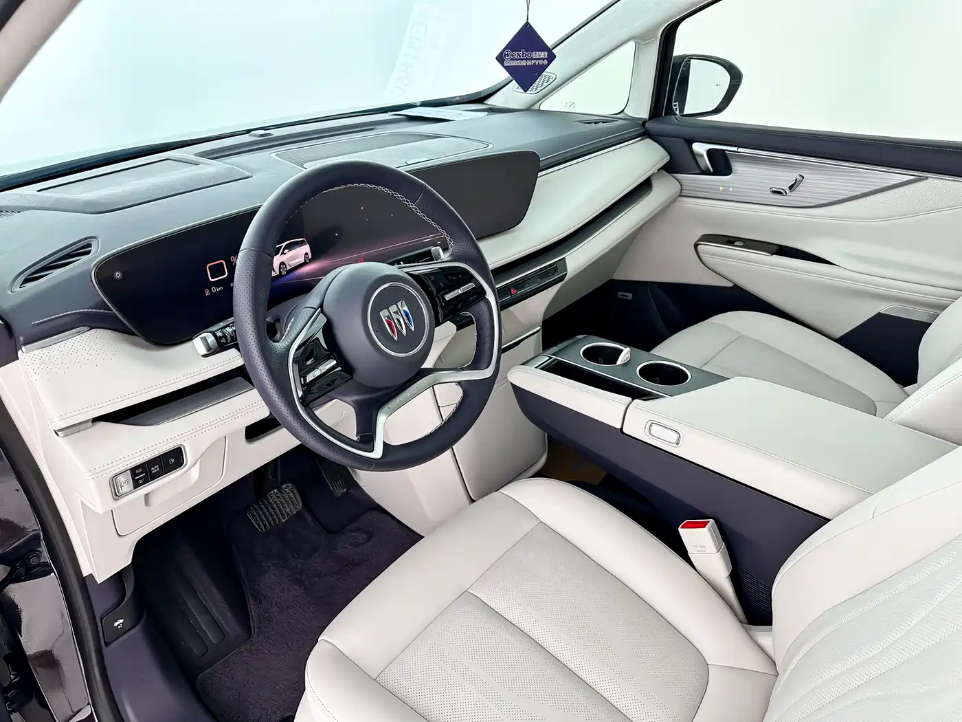 BUICK GL8 NEW ENERGY