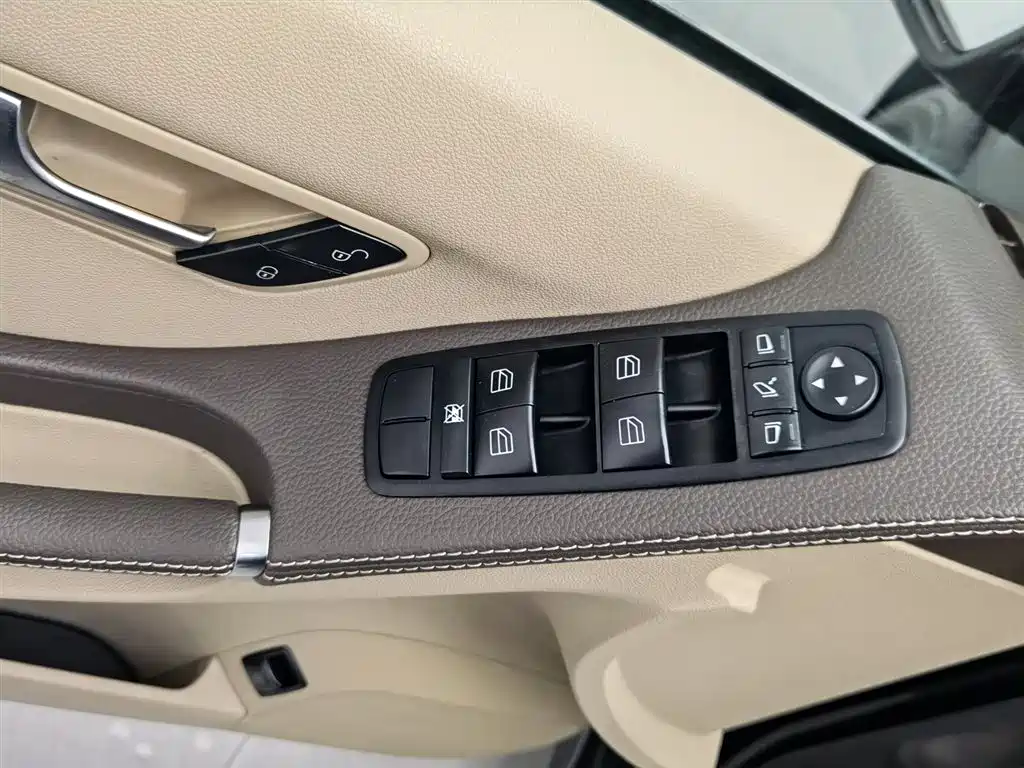 Mercedes-Benz R-Class 2017 R 320 4MATIC Business Collector's Edition фото 9