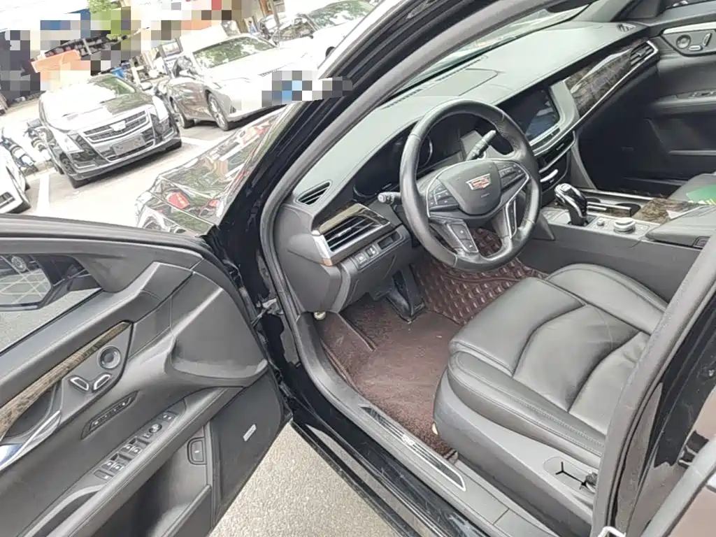 Фото 16 - Cadillac CT6