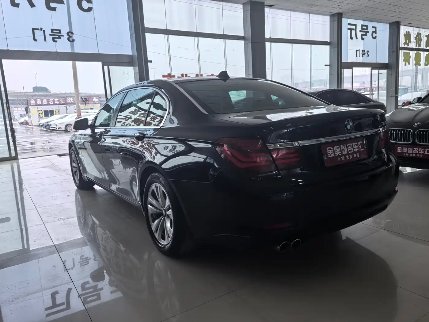 BMW 7 Series 2011 730Li Elegance фото 16