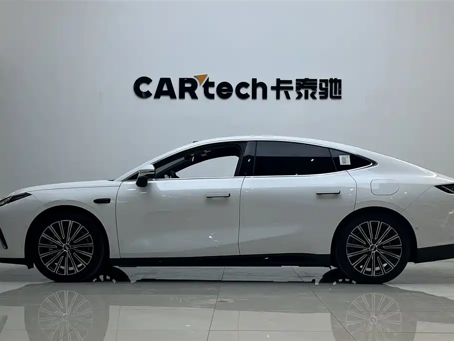 Geely Galaxy Galaxy Xingyao 8 2025 130km EM-P Starship Edition фото 4