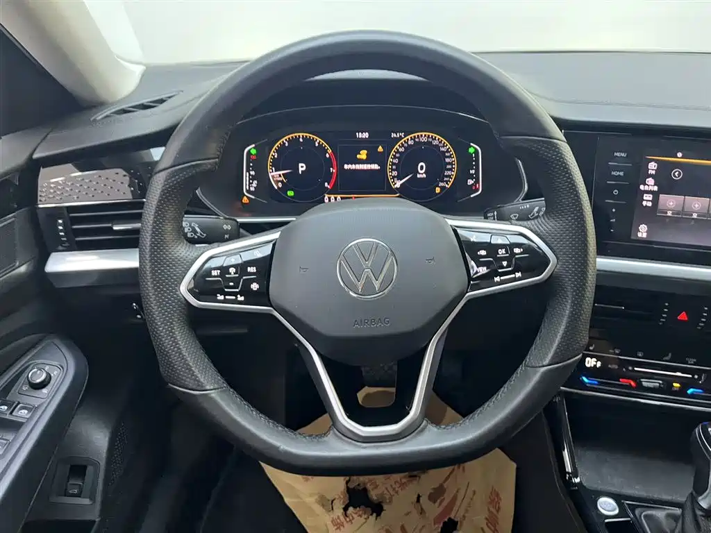 Volkswagen Passat 2023 330TSI Starlight Elite Edition фото 11
