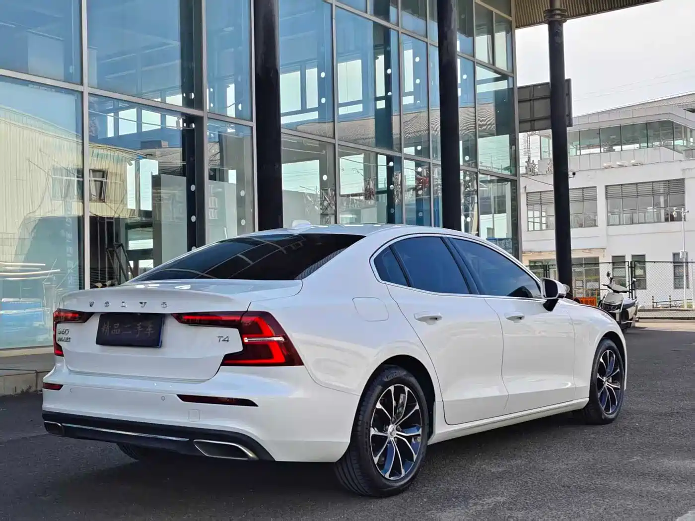 VOLVO S60