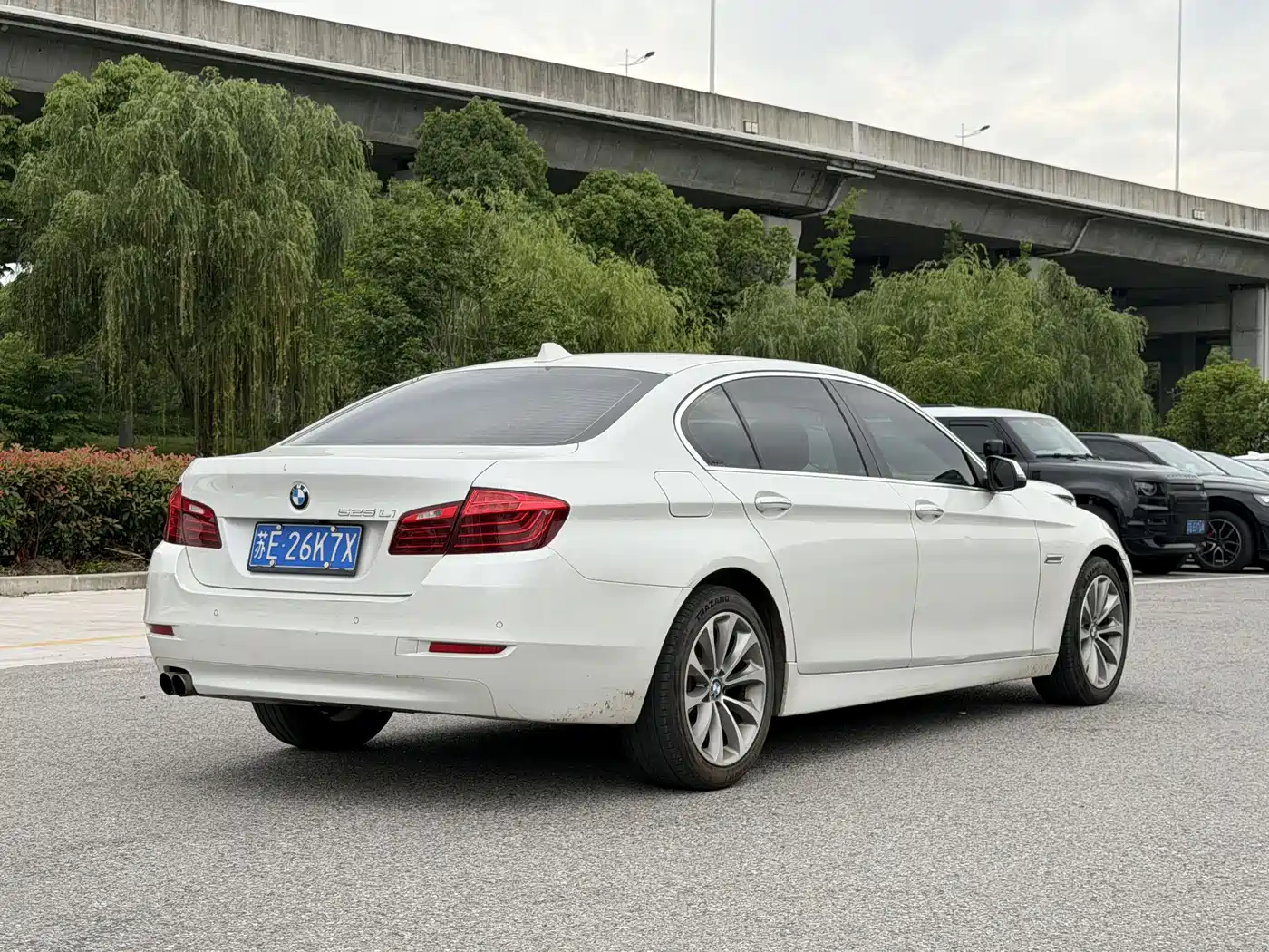 BMW 5 Series 2017 525Li Leading Edition фото 7