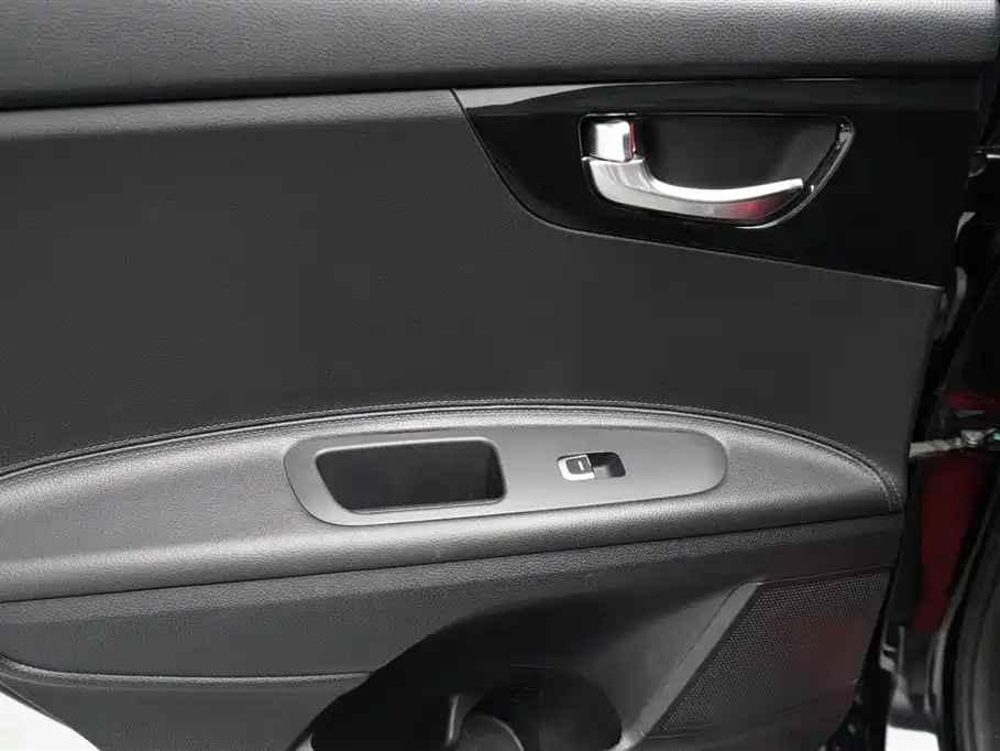 Kia K4 2014 1.8L Automatic DLX фото 16