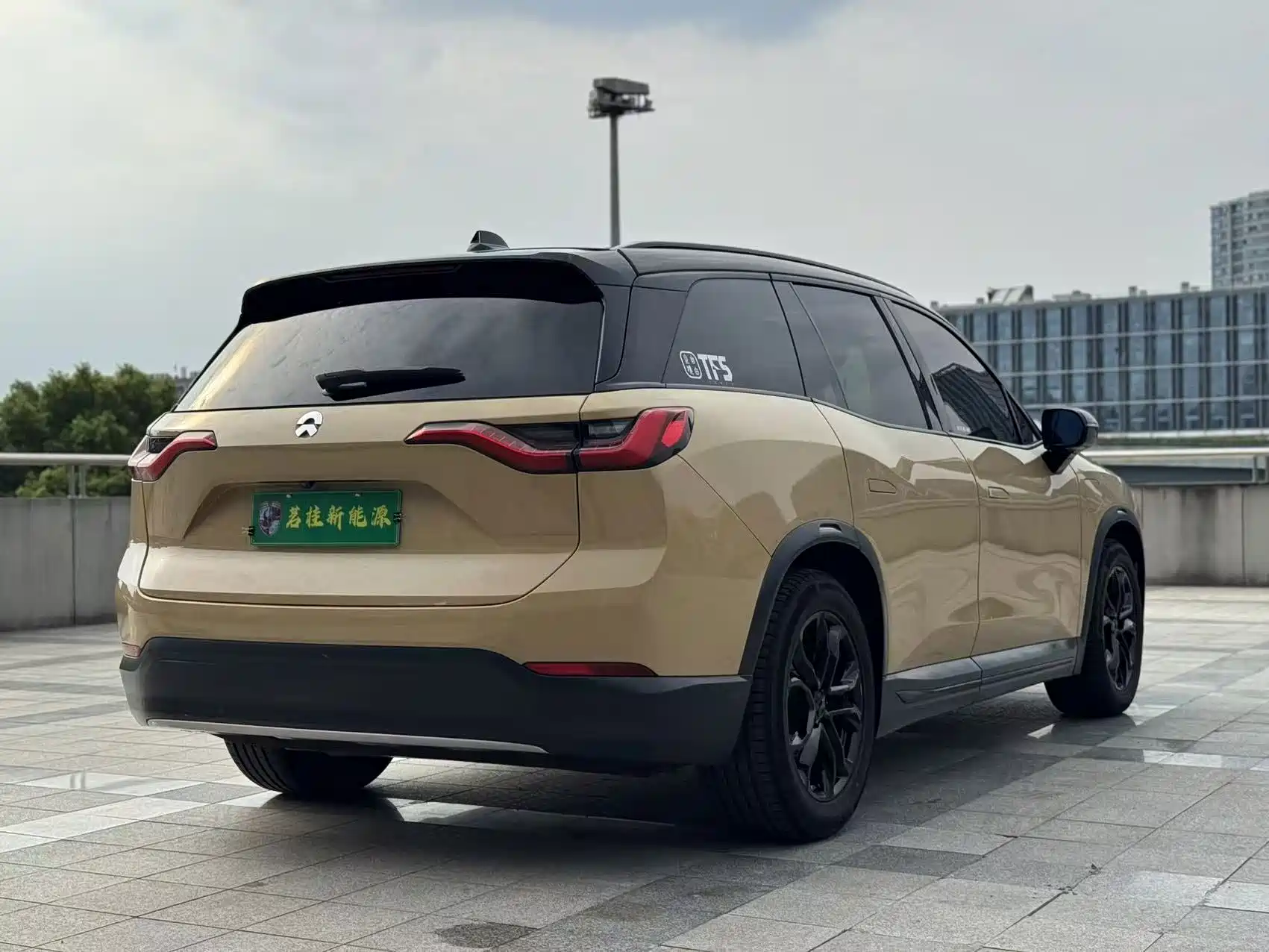 Фото 6 - NIO ES8