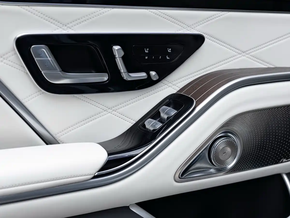 Mercedes-Benz Maybach S-Class 2022 S 680 4MATIC Craftsmanship Limited Launch Edition фото 21