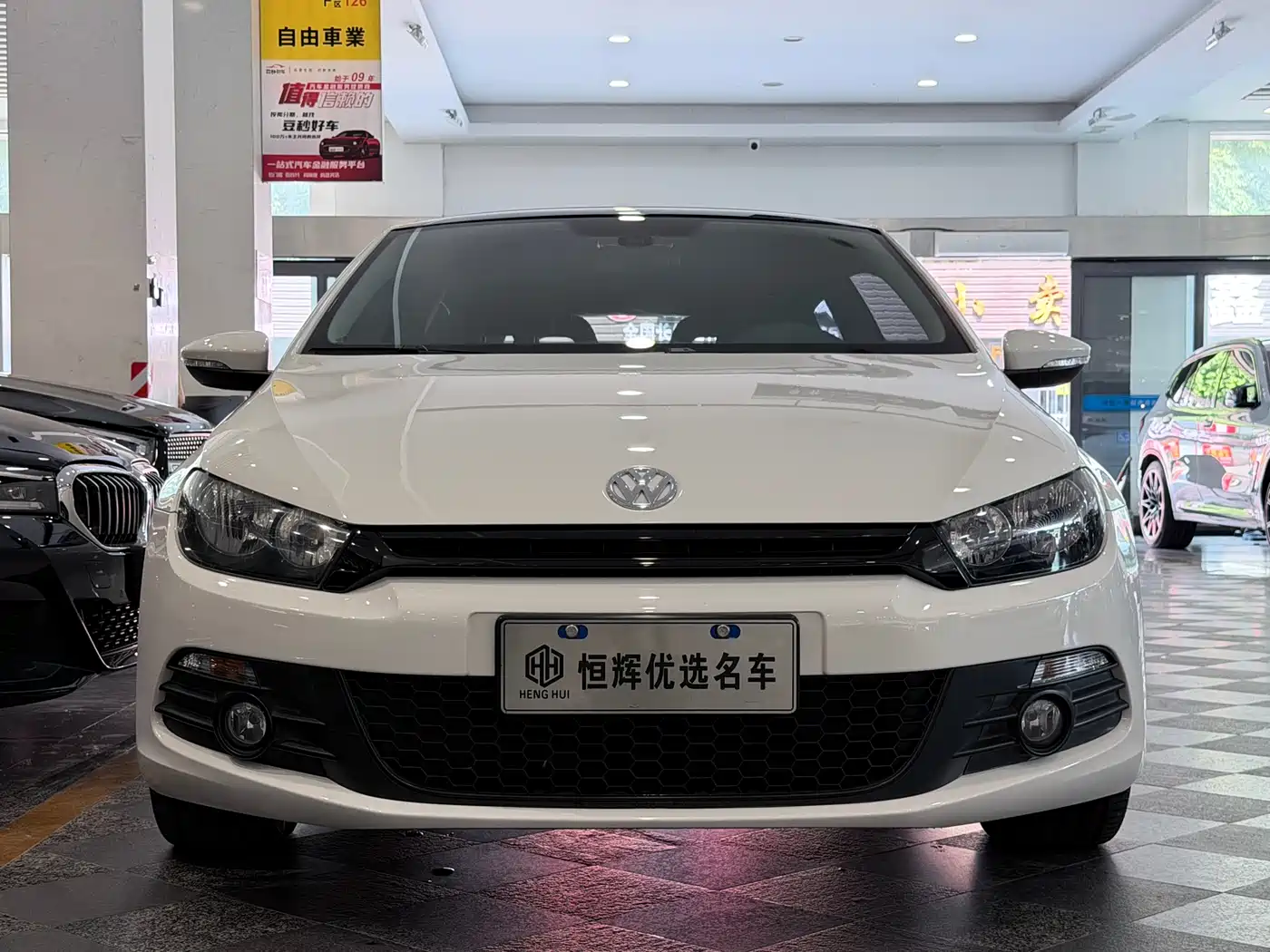Volkswagen Scirocco 2011 1.4TSI Comfort фото 2