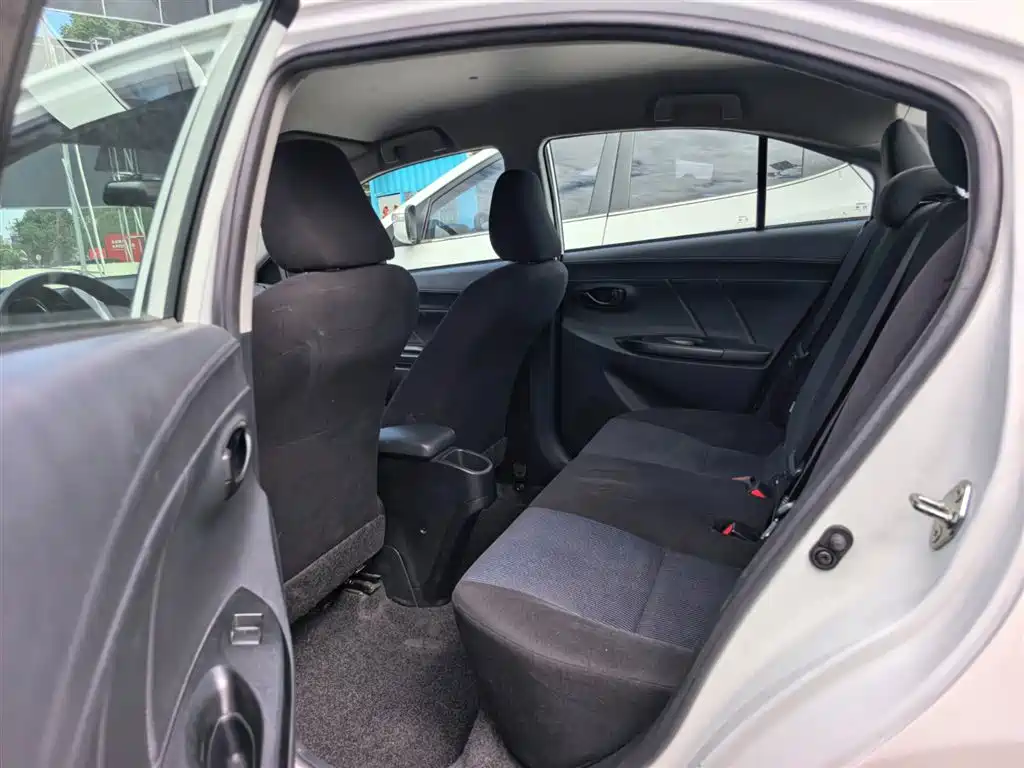 Toyota YARiS L Zhi Xiang 2018 1.5E CVT Champion Limited Edition фото 8