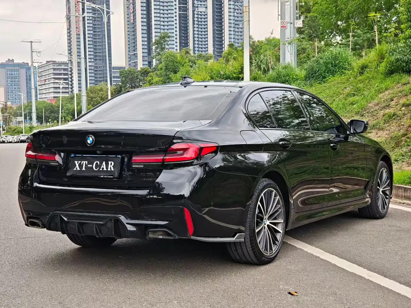 BMW 5 Series 2022 530Li Leading M Sport Package фото 7