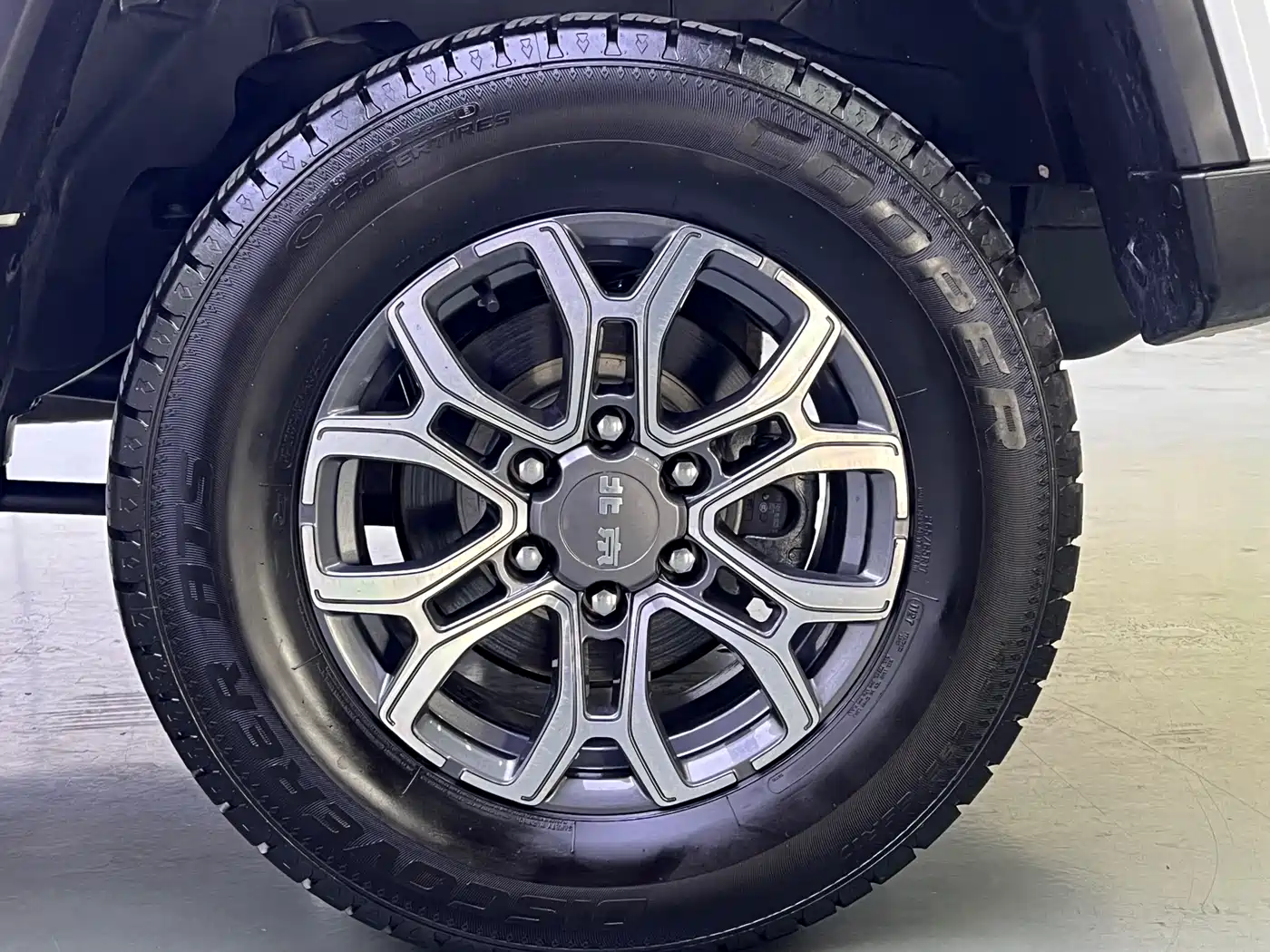 BAIC ORV Beijing Offroad BJ40 2024 2.0T Urban Hunter Glory Edition фото 10