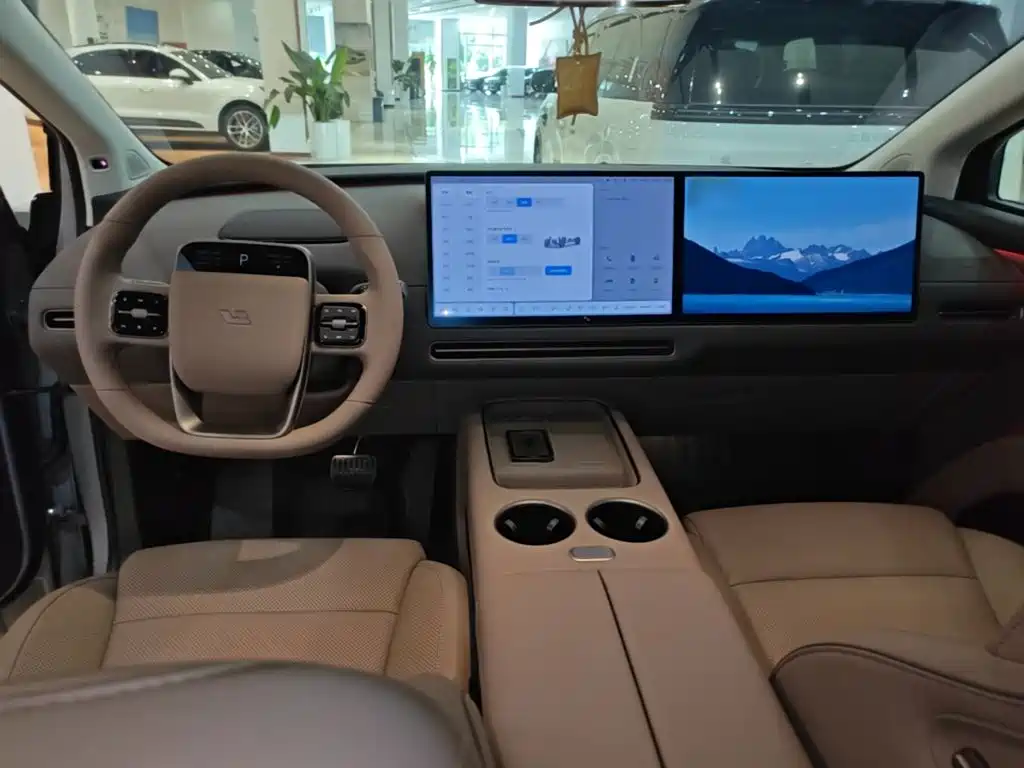 Li Auto Li i8 2025 2025 Standard Edition