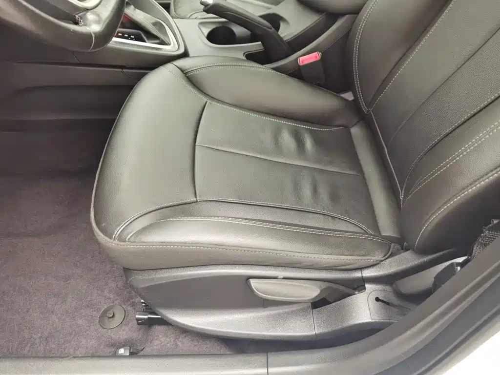 Фото 20 - Buick Excelle
