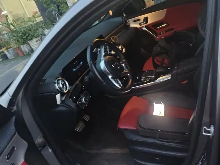 Mercedes-Benz A-Class AMG (Import) 2022 AMG A 35 4MATIC фото 3