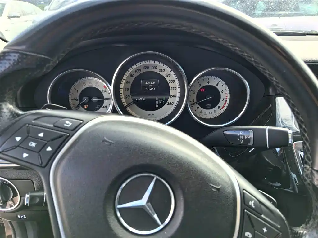Mercedes-Benz CLS 2012 CLS 300 CGI фото 13