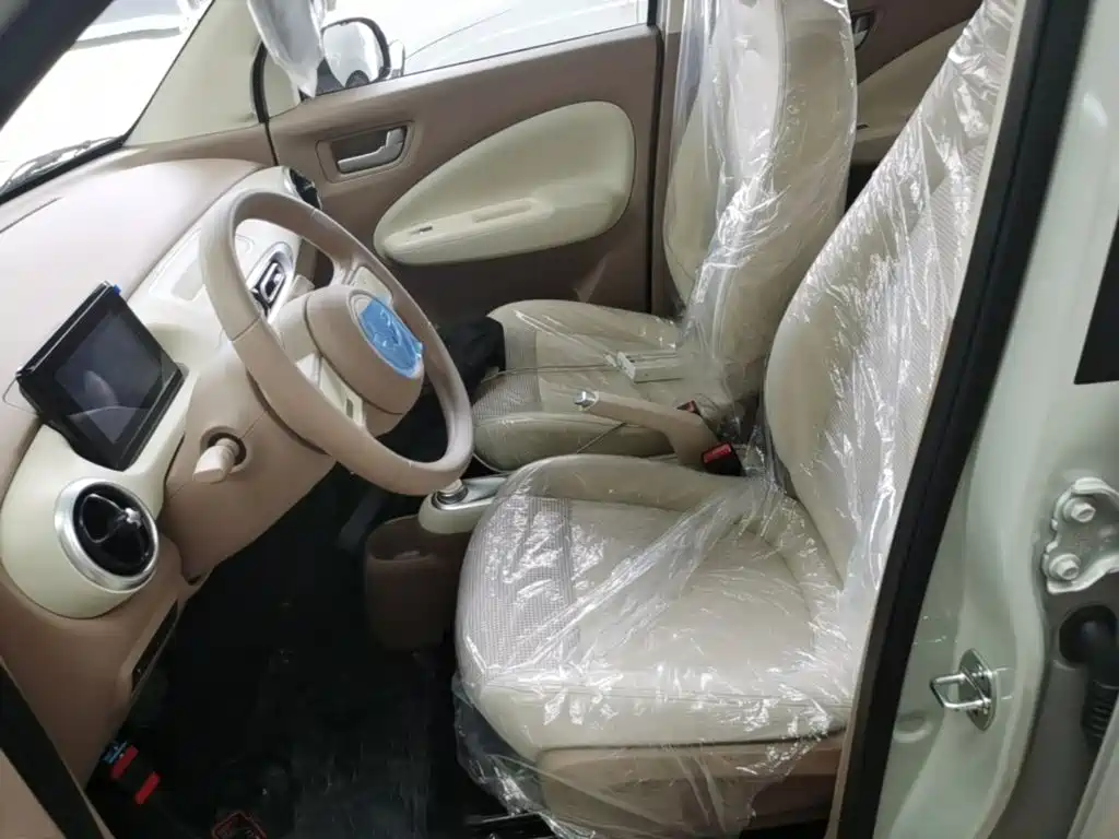 Wuling Motors Hongguang MINIEV 2026 2025 4-Door Advanced