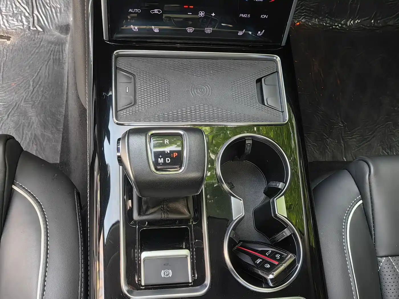 Hongqi HS7 2019 3.0T Automatic 4WD Smart Connection Flag Smooth Edition фото 24