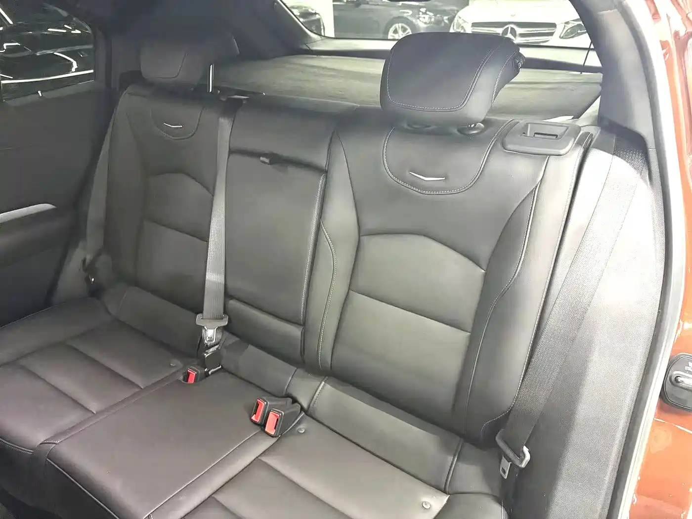 Cadillac XT4 2018 Model 28T 4WD Leading фото 18