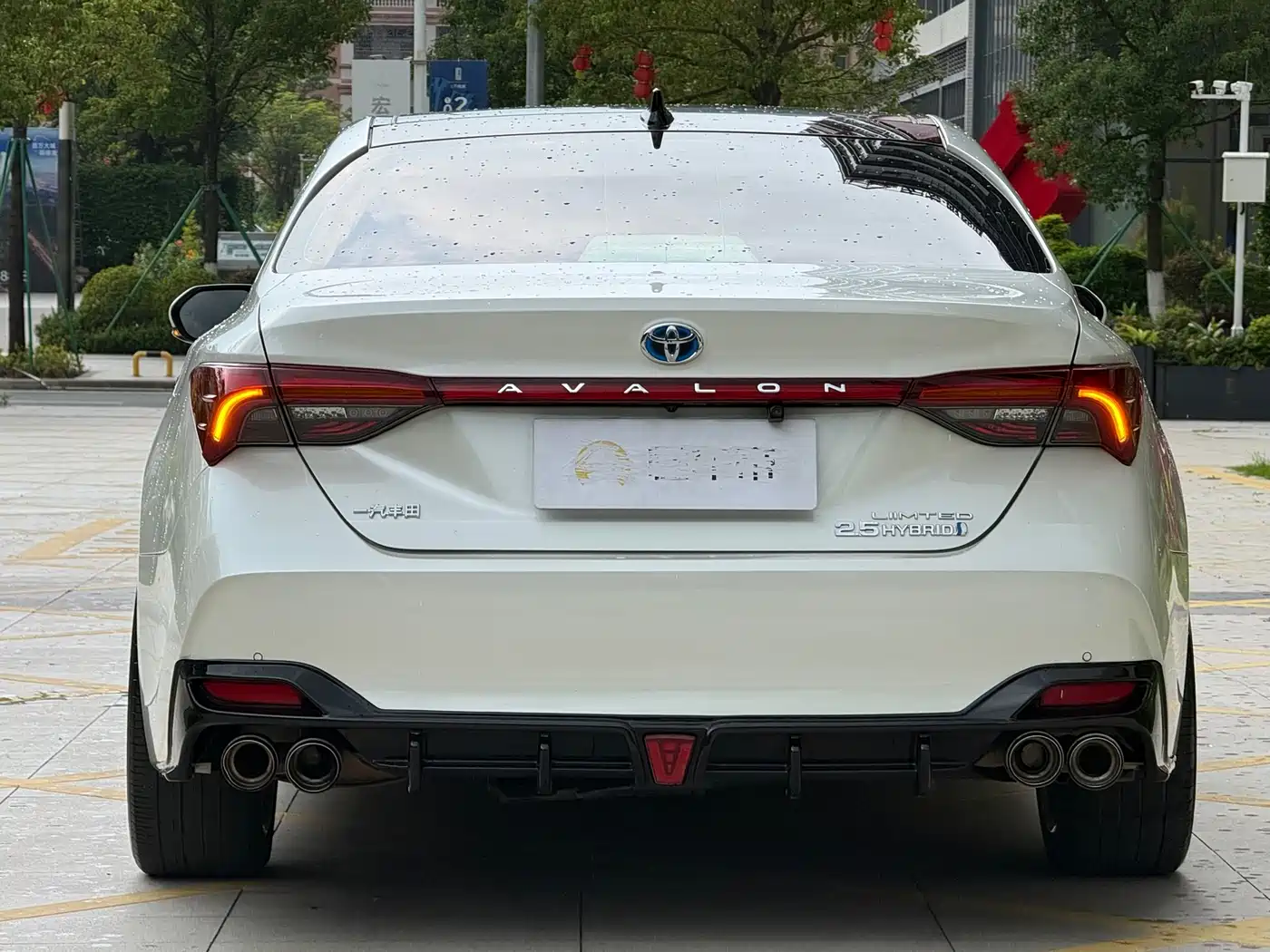 Toyota Avalon 2019 Hybrid 2.5L Limited Flagship Version China V фото 4