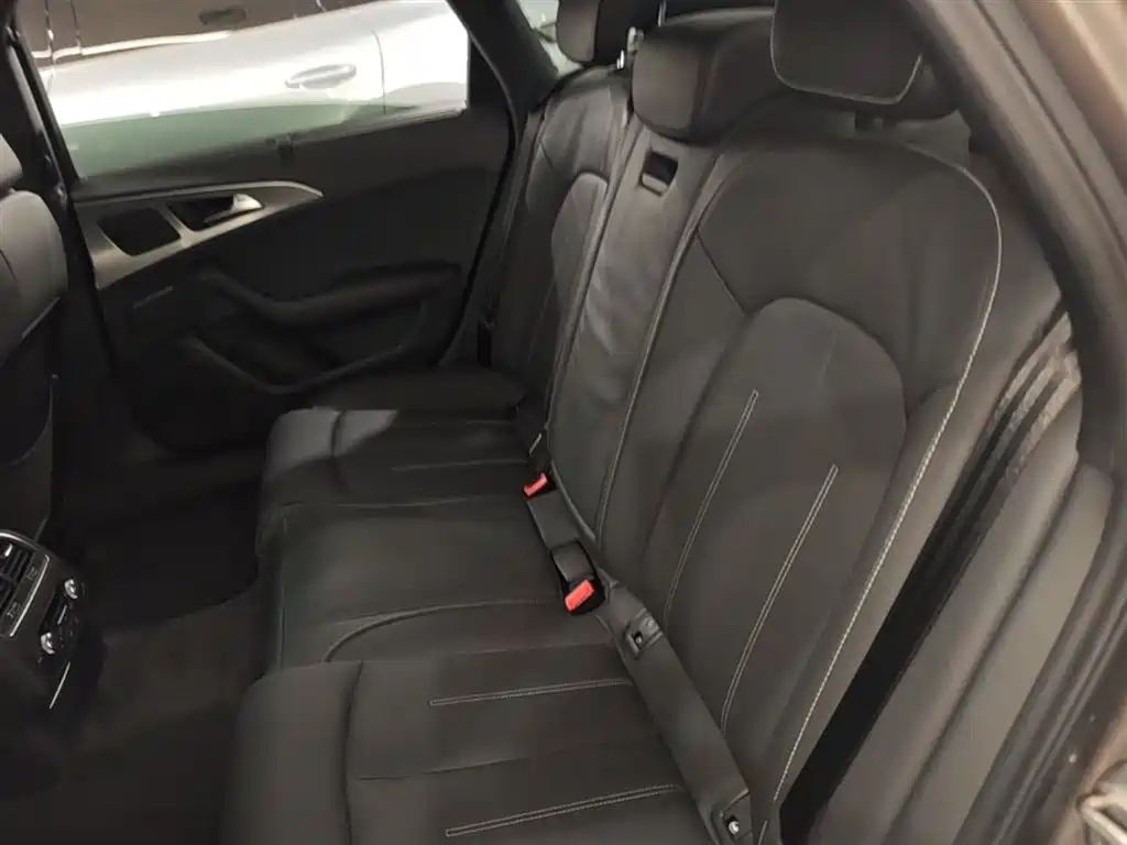 Audi A6L 2018 30th Anniversary 45 TFSI quattro Sport фото 17