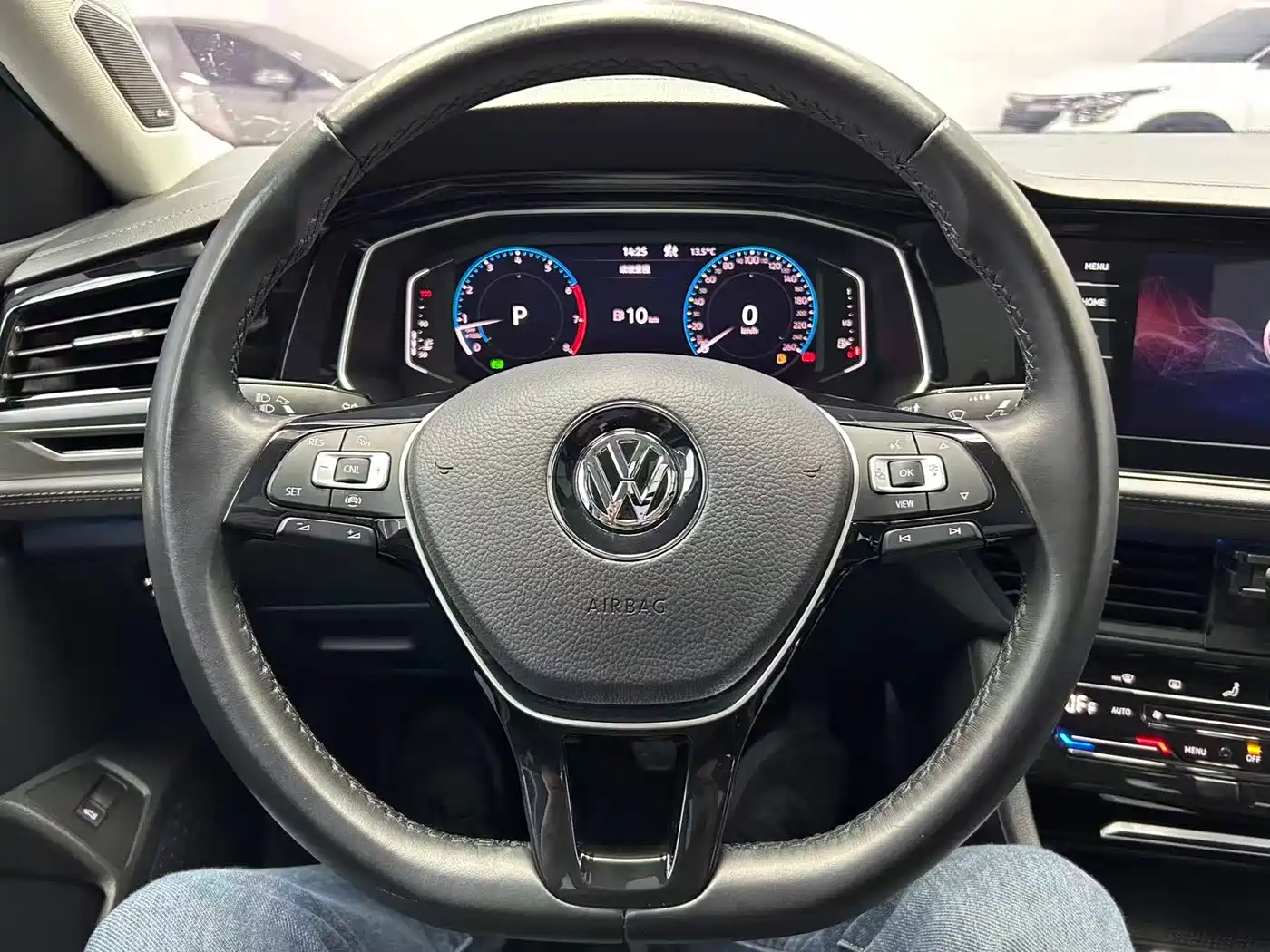 Volkswagen Sagitar 2022 280TSI DSG Surpassing Edition фото 12