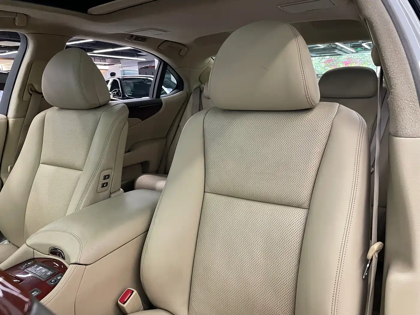 Lexus LS 2006 460L фото 24