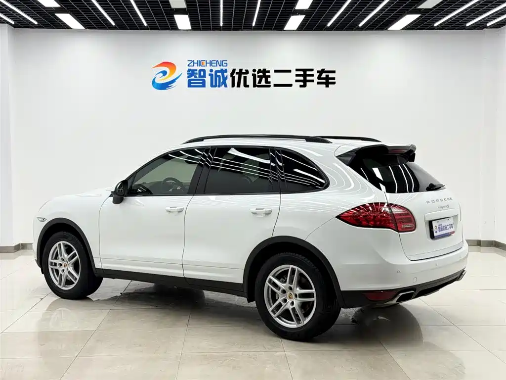 Porsche Cayenne 2011 Cayenne S 4.8L фото 22