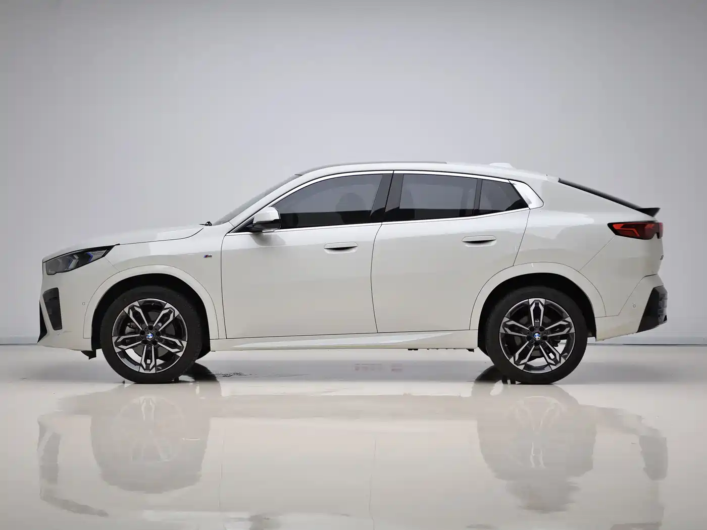 BMW X2 (Import) 2025 2024 sDrive25i M Sport Package